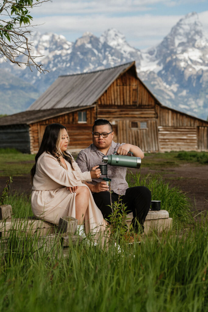 couple drinking tea