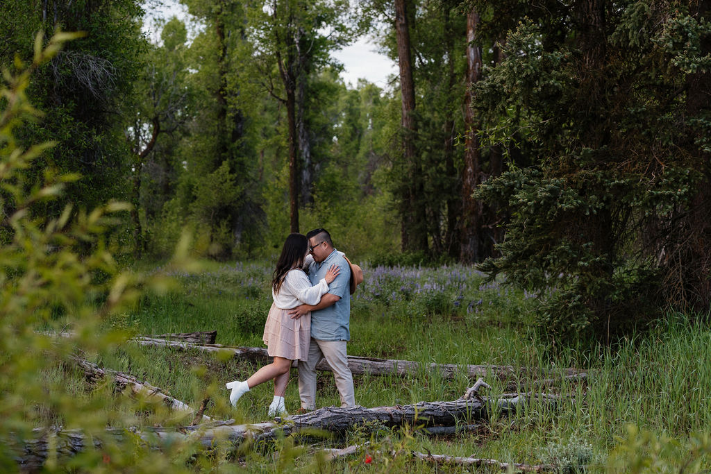 newly engaged couple at GTNP