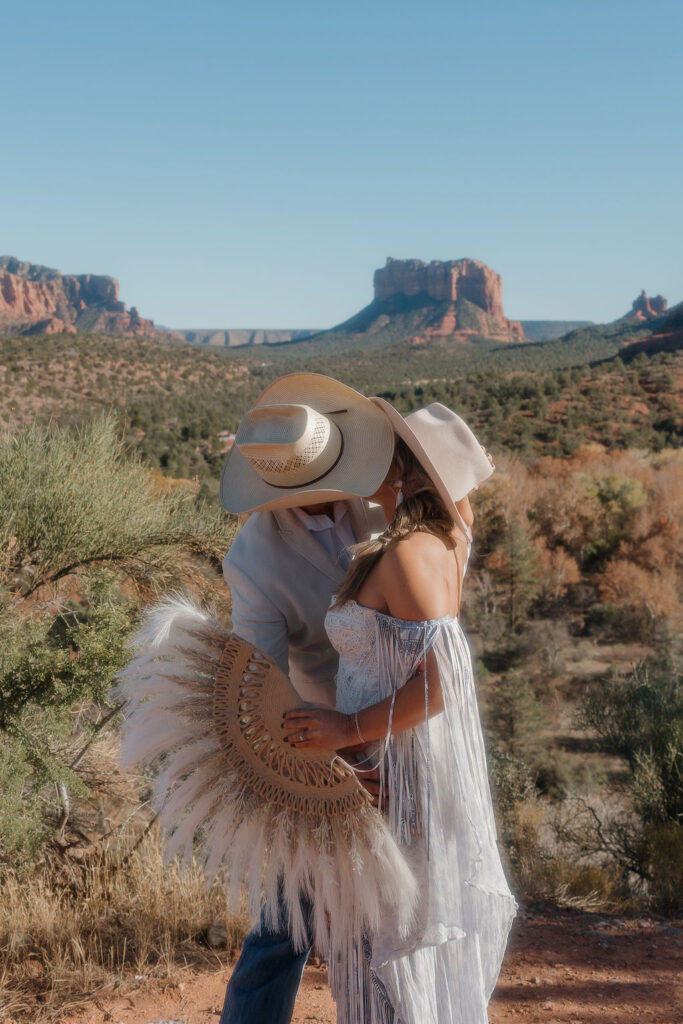 elope in sedona couple at their elopement 