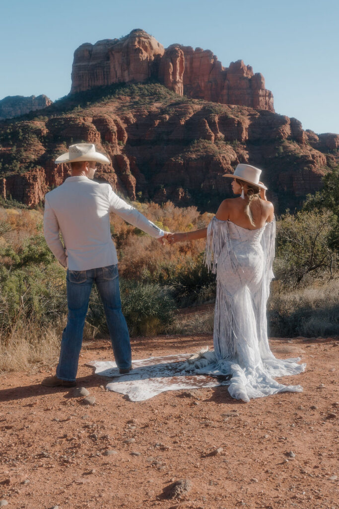 elope in arizona couple at their elopement