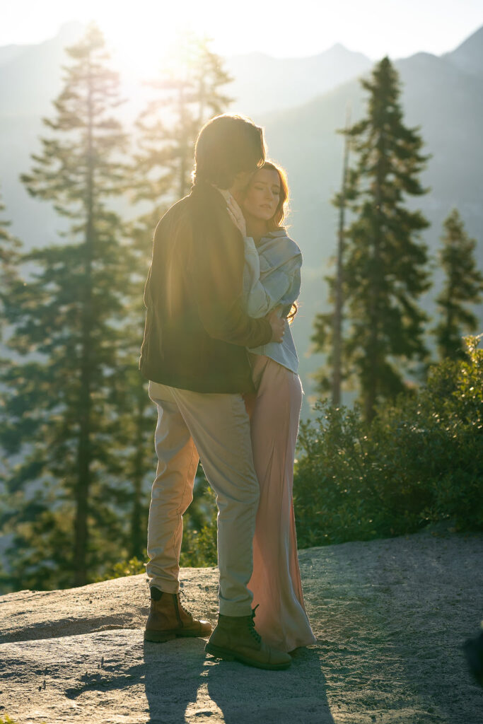 couple hugging during their photoshoot 