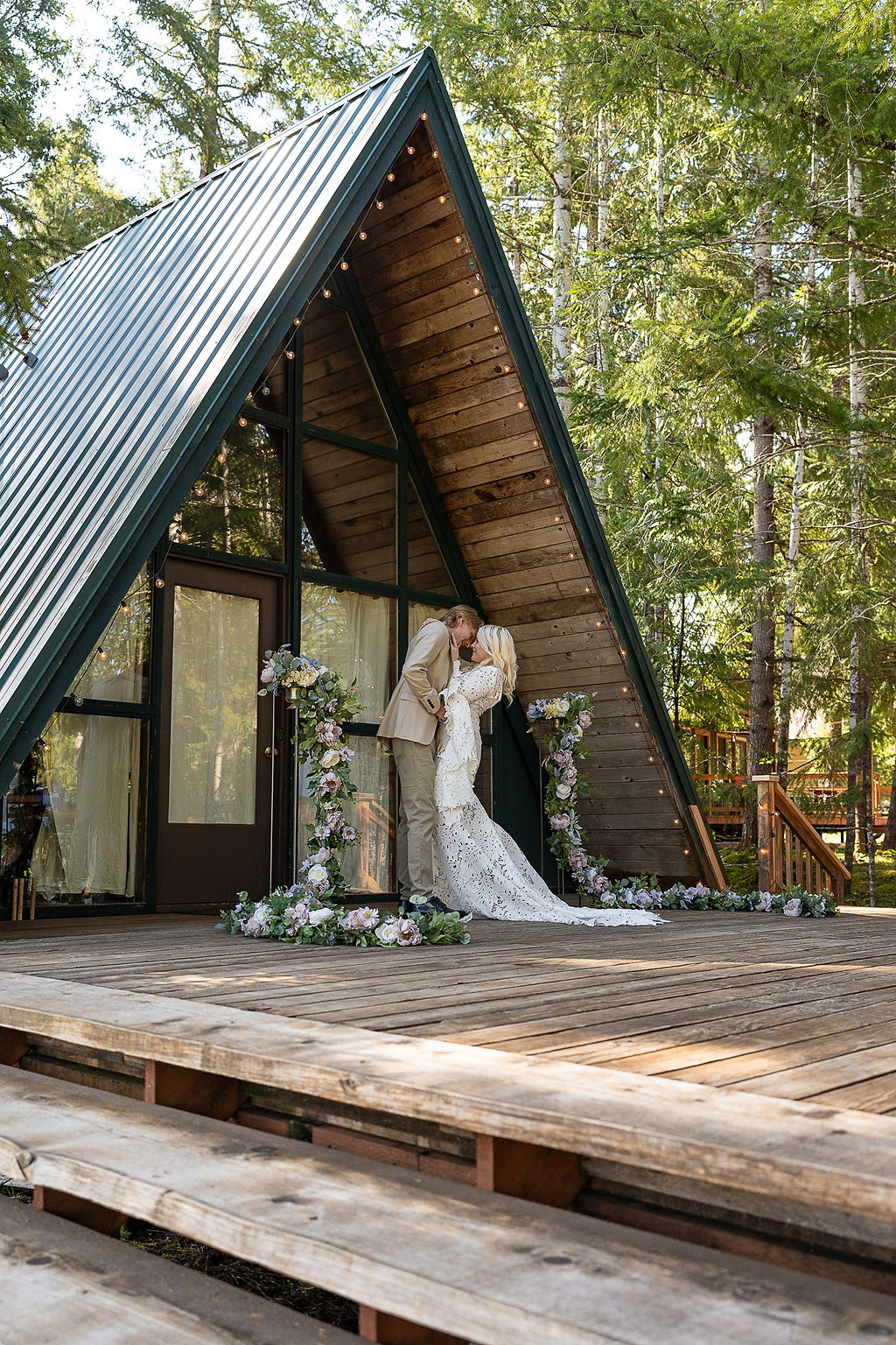 intimate cozy cabin elopement