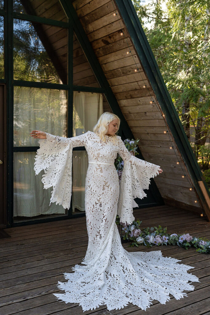 intimate cozy cabin elopement 