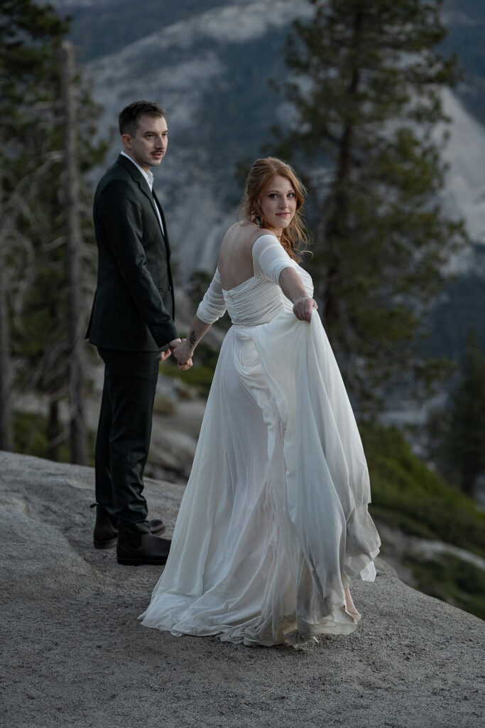 picture of the newlyweds after their dream ceremony in yosemite