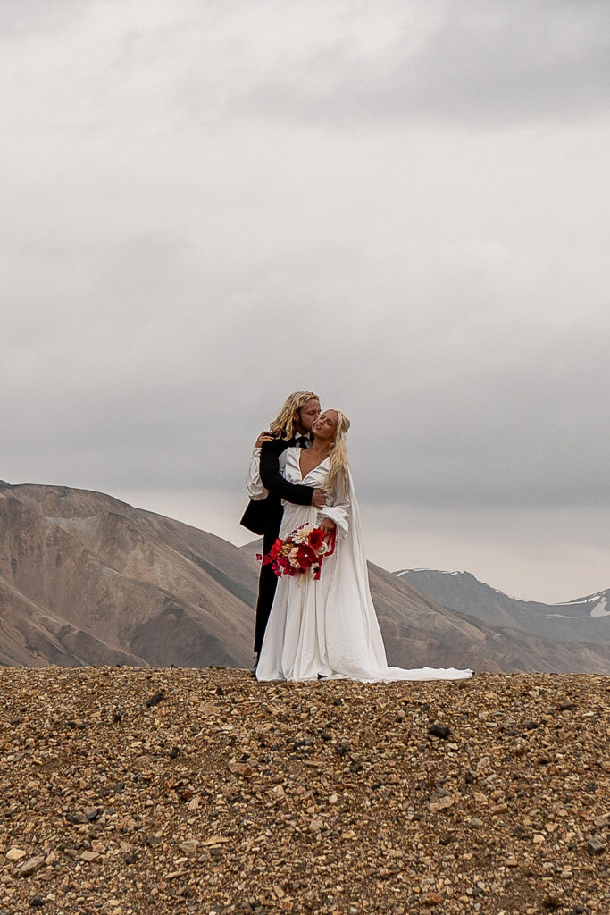 Cute picture of the couple hugging