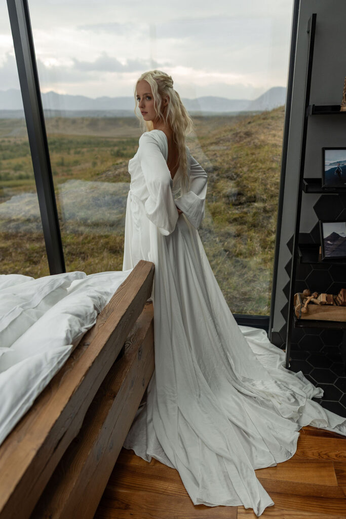Intimate elopement in Iceland