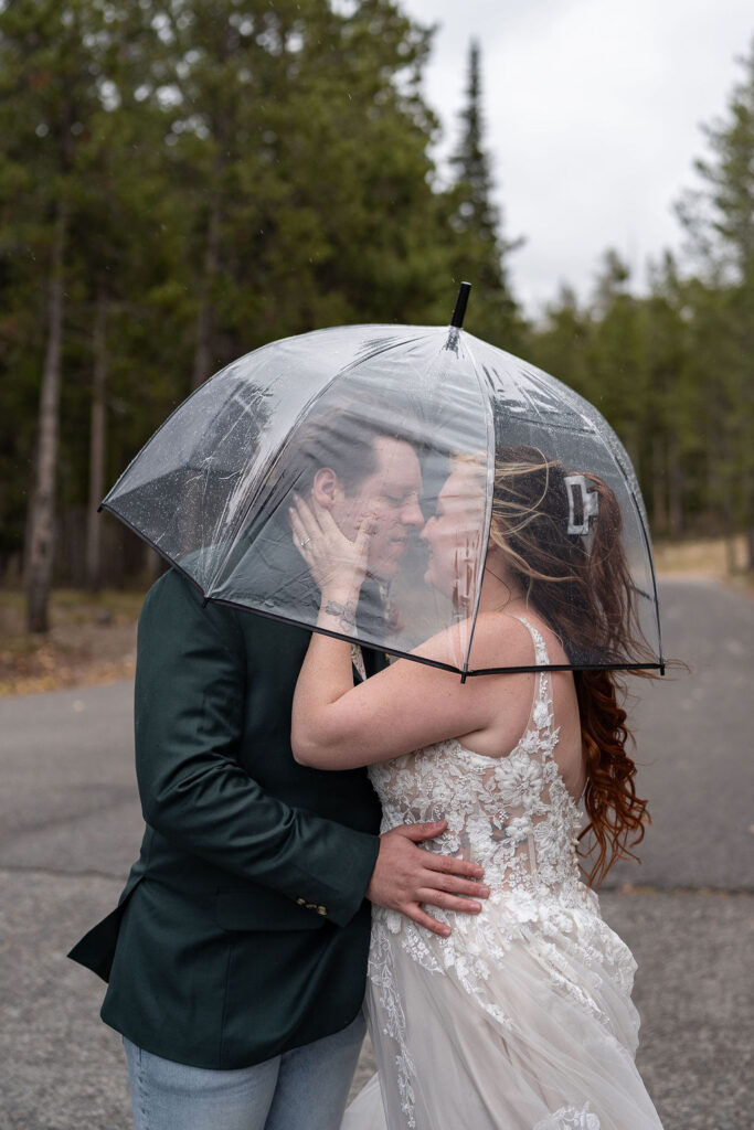 rainy bridal portraits in GTNP