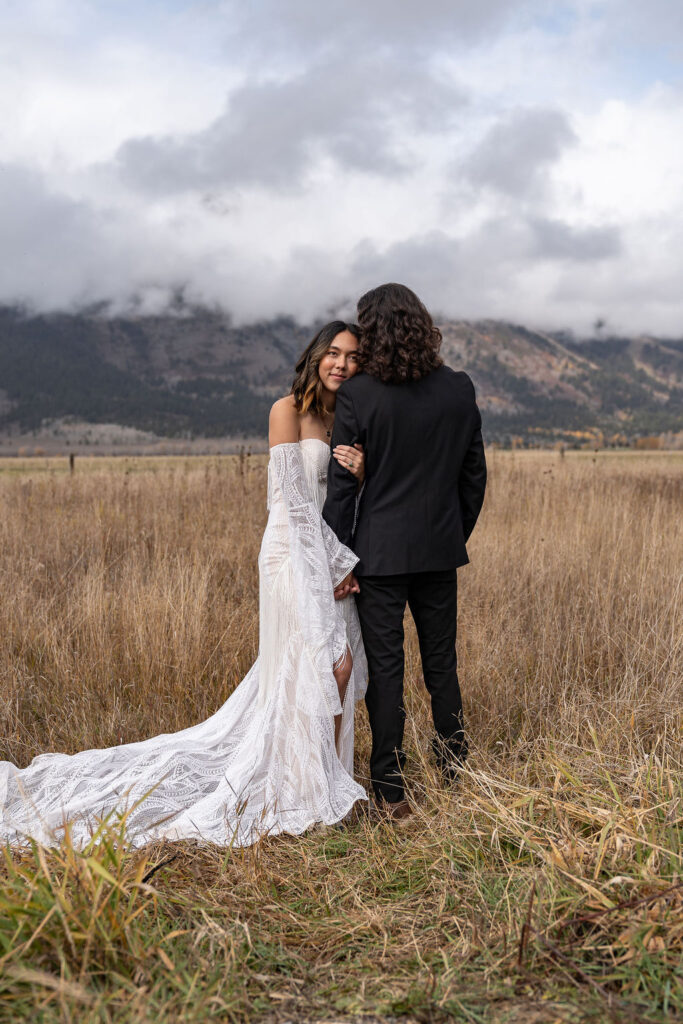Stunning picture of the newly married couple