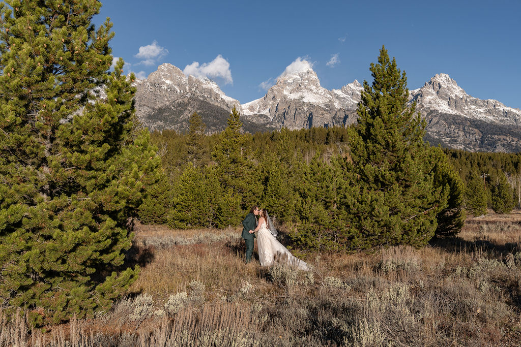 Where to Elope in GTNP: Stunning Wyoming Spots for Your Dream Mountain Elopement
