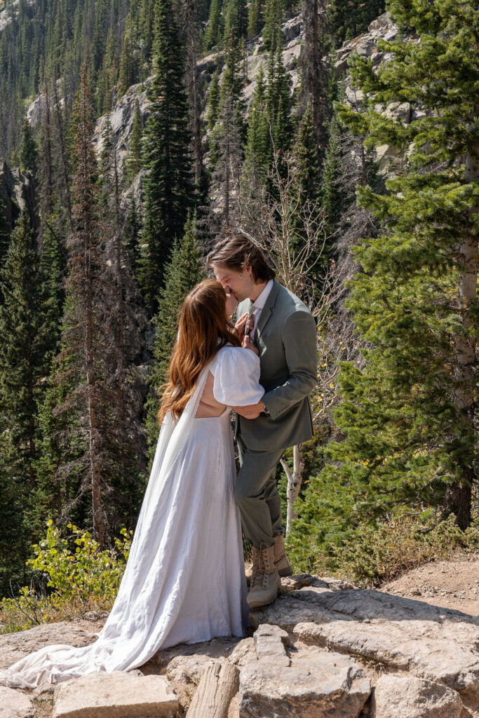 bride and groom at their dream bridal session